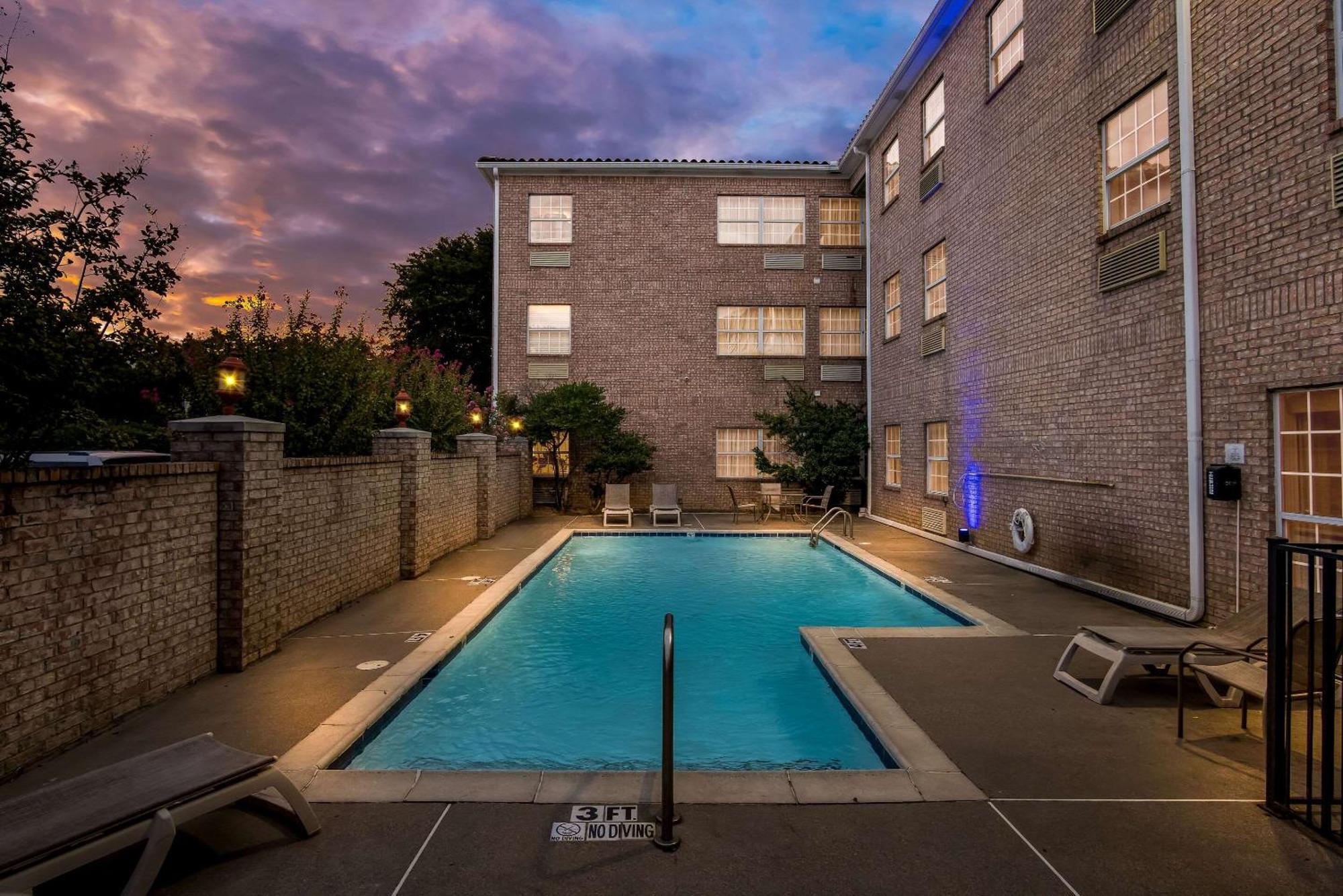 Mainstay Suites Addison-Dallas Buitenkant foto