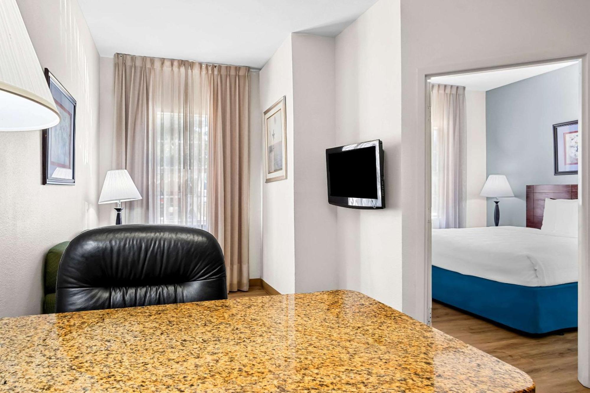 Mainstay Suites Addison-Dallas Buitenkant foto