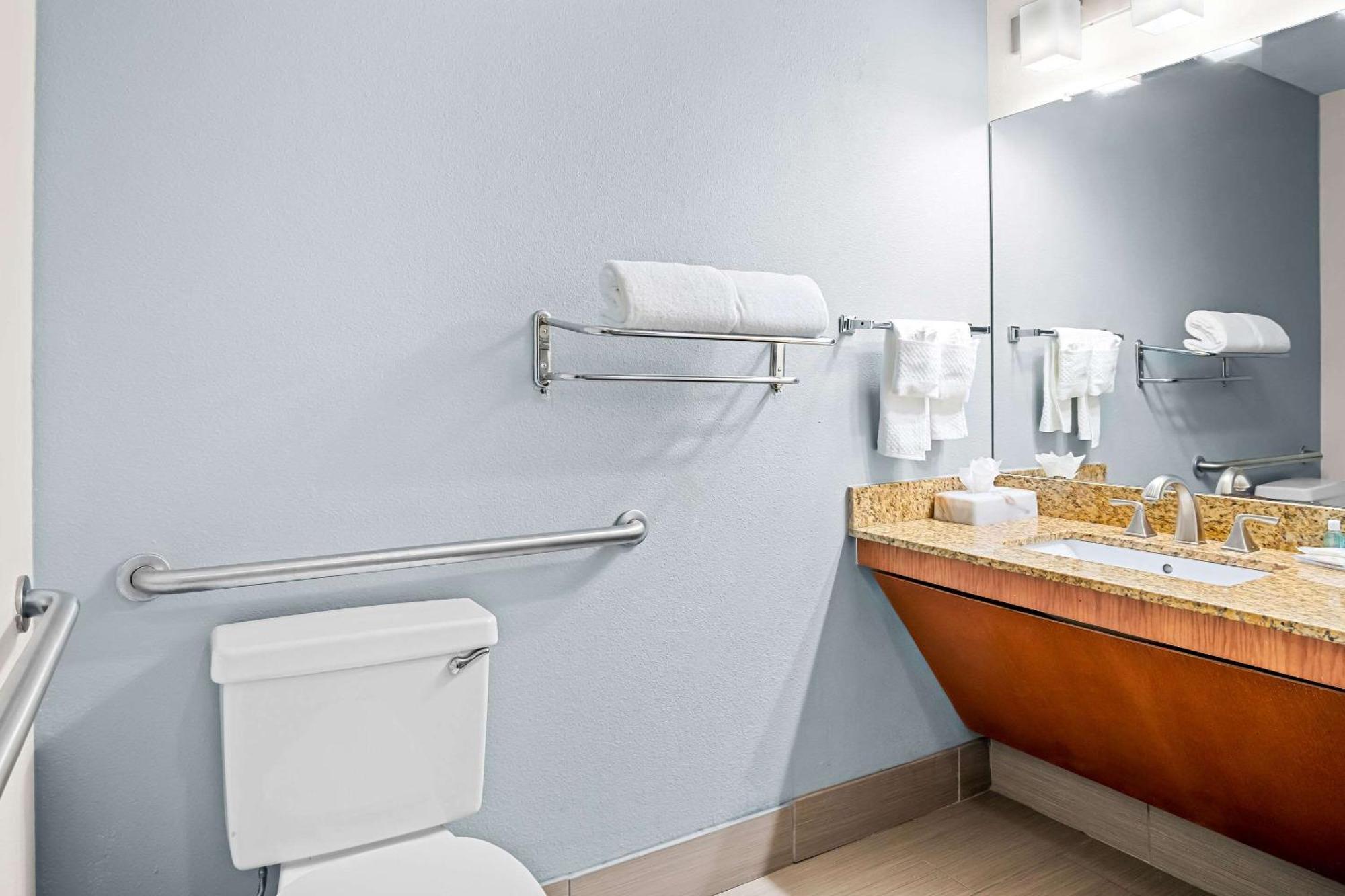 Mainstay Suites Addison-Dallas Buitenkant foto